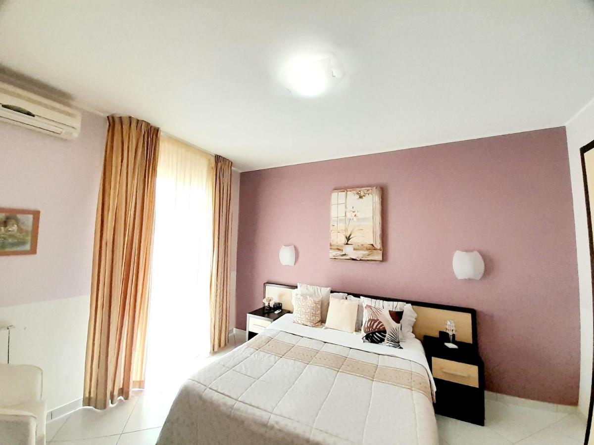 Appartamento Castel Sant'Angelo Ликата Екстериор снимка